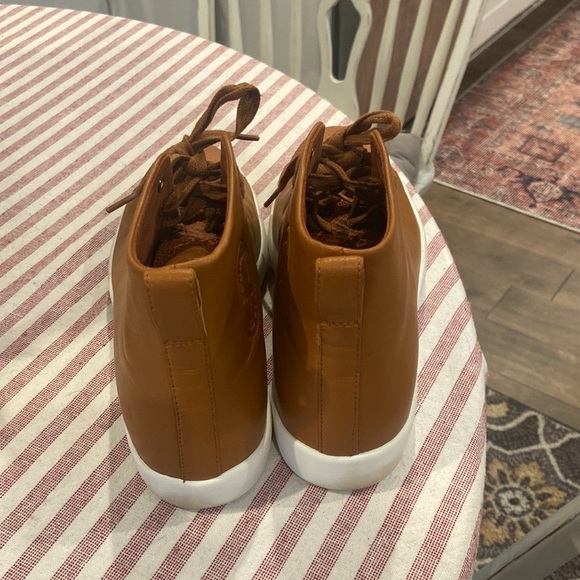 New Women’s 12 Converse All Star Modern Hi Brown White Leather 156587C - Picture 2 of 6